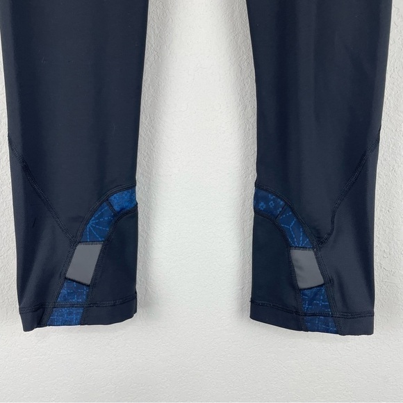 Lululemon Black Blue Sashiko Run Inspire Athletic Athleisure Crop II Leggings 6 - Picture 4 of 6